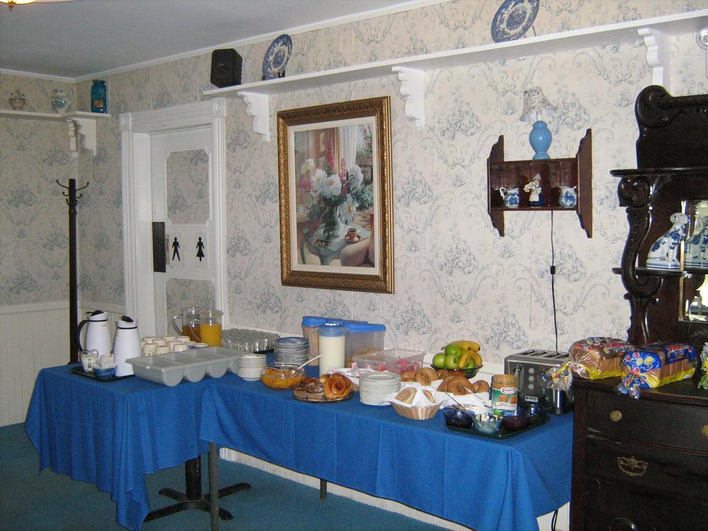 The Olde Village Inn Centreville  Room photo
